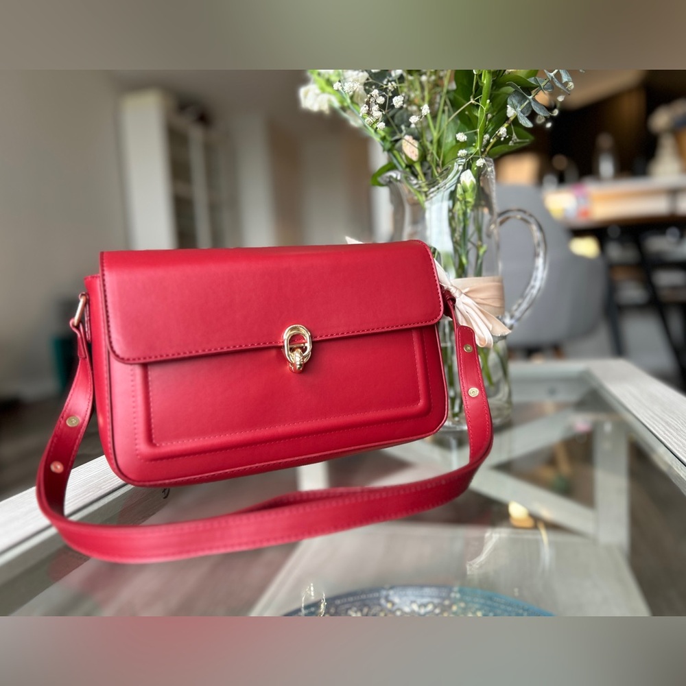 Elegant Red Shoulder Bag